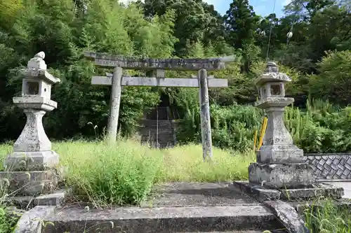 白鳥神社の鳥居