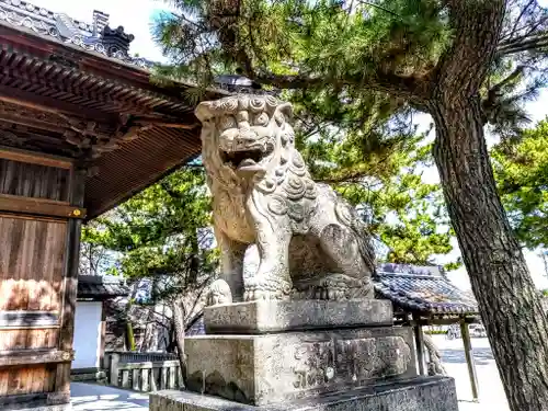 稲荷神社（伏見屋稲荷神社）の狛犬