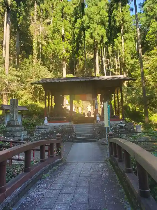 観音院の山門・神門