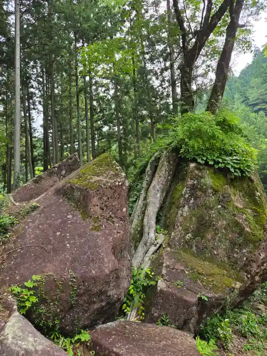 岩屋神社(妙見神社 祖師野八幡宮摂社)(岐阜県)