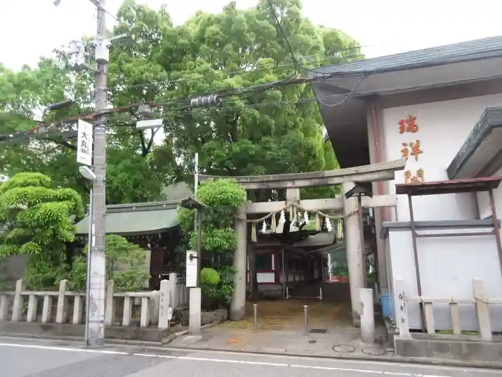 開口神社の鳥居