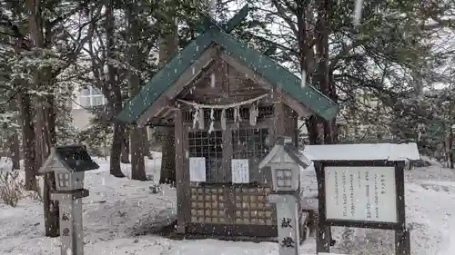 信濃神社の末社・摂社