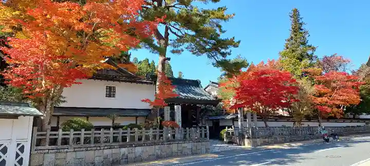 高野山金剛峯寺奥の院(和歌山県)