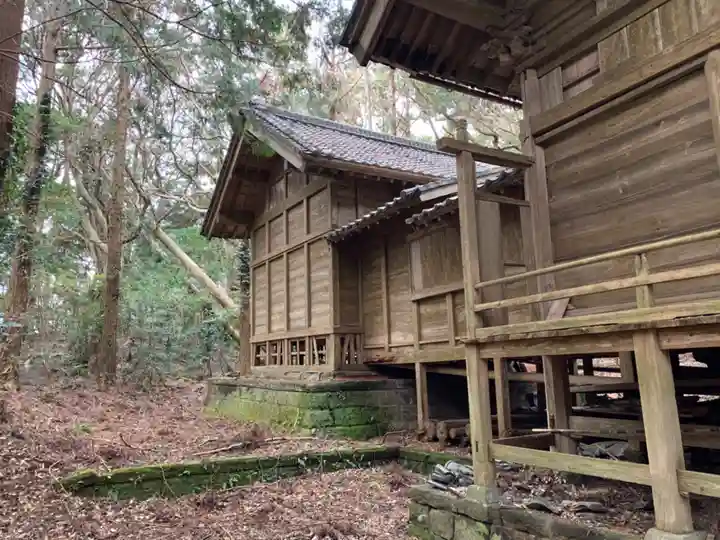 諏訪神社の本殿・本堂