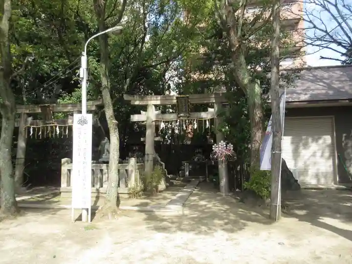 玉造稲荷神社の末社・摂社