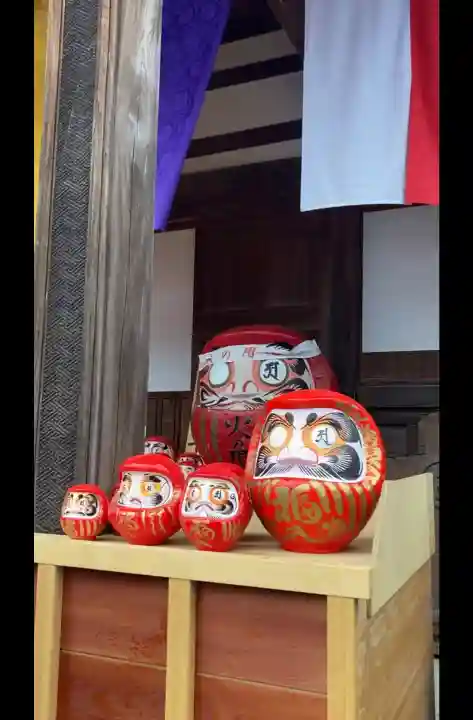 深大寺の{uncategorized: "未分類", other: "その他", undefined: "問題あり", building: "その他建物", grave: "お墓", sacred_gate: "鳥居", guardian: "狛犬", statue: "像", buddha: "仏像", history: "歴史", nature: "自然", garden: "庭園", animal: "動物", pagoda: "塔", temizu: "手水舎", mountain_gate: "山門・神門", sanctuary: "本殿・本堂", subordinate: "末社・摂社", art: "芸術", scenery: "景色", jizo: "地蔵", ema: "絵馬", goshuin: "御朱印", omikuji: "おみくじ", items: "授与品その他", amulet: "お守り", goshuincho: "御朱印帳", eats: "食事", festival: "お祭り", votive_dance: "神楽", shichigosan: "七五三参", wedding: "結婚式", experience: "体験その他", initially: "初詣", around: "周辺", anti_infection: "感染症対策"}