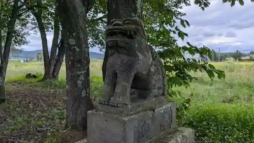 面白内神社の狛犬