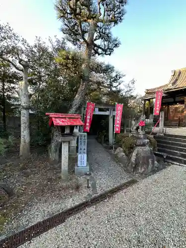 玉三稲荷神社のその他建物