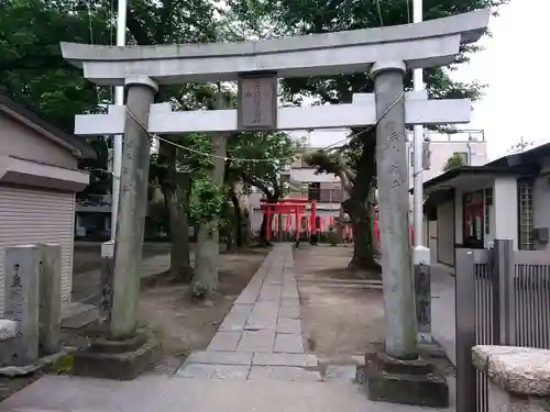 丁張稲荷神社の鳥居