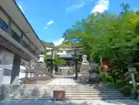 伊奈波神社の{uncategorized: "未分類", other: "その他", undefined: "問題あり", building: "その他建物", grave: "お墓", sacred_gate: "鳥居", guardian: "狛犬", statue: "像", buddha: "仏像", history: "歴史", nature: "自然", garden: "庭園", animal: "動物", pagoda: "塔", temizu: "手水舎", mountain_gate: "山門・神門", sanctuary: "本殿・本堂", subordinate: "末社・摂社", art: "芸術", scenery: "景色", jizo: "地蔵", ema: "絵馬", goshuin: "御朱印", omikuji: "おみくじ", items: "授与品その他", amulet: "お守り", goshuincho: "御朱印帳", eats: "食事", festival: "お祭り", votive_dance: "神楽", shichigosan: "七五三参", wedding: "結婚式", experience: "体験その他", initially: "初詣", around: "周辺", anti_infection: "感染症対策"}