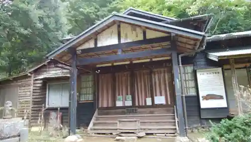 涅槃寺の本殿・本堂