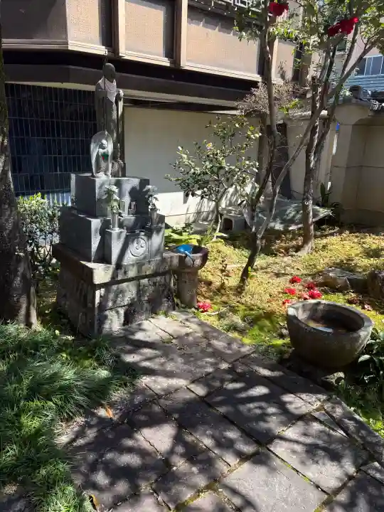 栽松寺の{uncategorized: "未分類", other: "その他", undefined: "問題あり", building: "その他建物", grave: "お墓", sacred_gate: "鳥居", guardian: "狛犬", statue: "像", buddha: "仏像", history: "歴史", nature: "自然", garden: "庭園", animal: "動物", pagoda: "塔", temizu: "手水舎", mountain_gate: "山門・神門", sanctuary: "本殿・本堂", subordinate: "末社・摂社", art: "芸術", scenery: "景色", jizo: "地蔵", ema: "絵馬", goshuin: "御朱印", omikuji: "おみくじ", items: "授与品その他", amulet: "お守り", goshuincho: "御朱印帳", eats: "食事", festival: "お祭り", votive_dance: "神楽", shichigosan: "七五三参", wedding: "結婚式", experience: "体験その他", initially: "初詣", around: "周辺", anti_infection: "感染症対策"}