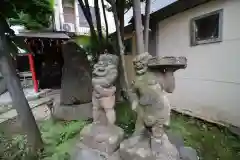 吉原神社の像