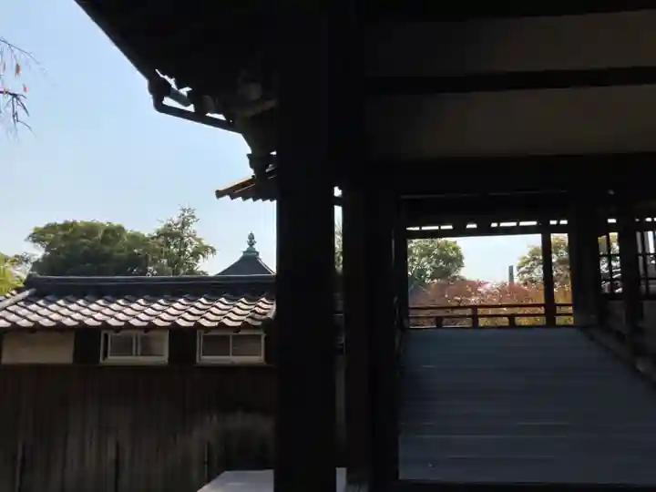 本徳寺の山門・神門