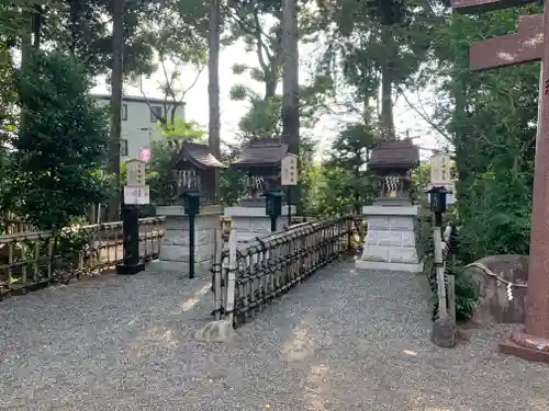 亀ケ池八幡宮の末社・摂社