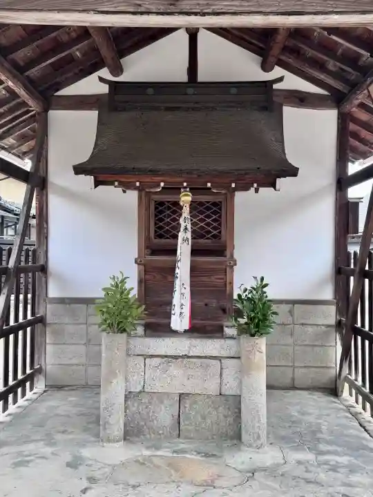 市殿神社の{uncategorized: "未分類", other: "その他", undefined: "問題あり", building: "その他建物", grave: "お墓", sacred_gate: "鳥居", guardian: "狛犬", statue: "像", buddha: "仏像", history: "歴史", nature: "自然", garden: "庭園", animal: "動物", pagoda: "塔", temizu: "手水舎", mountain_gate: "山門・神門", sanctuary: "本殿・本堂", subordinate: "末社・摂社", art: "芸術", scenery: "景色", jizo: "地蔵", ema: "絵馬", goshuin: "御朱印", omikuji: "おみくじ", items: "授与品その他", amulet: "お守り", goshuincho: "御朱印帳", eats: "食事", festival: "お祭り", votive_dance: "神楽", shichigosan: "七五三参", wedding: "結婚式", experience: "体験その他", initially: "初詣", around: "周辺", anti_infection: "感染症対策"}