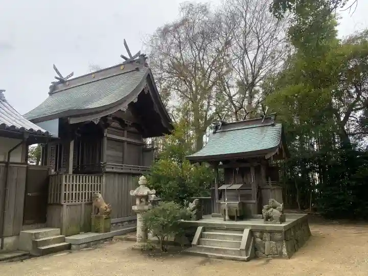高田八幡神社の{uncategorized: "未分類", other: "その他", undefined: "問題あり", building: "その他建物", grave: "お墓", sacred_gate: "鳥居", guardian: "狛犬", statue: "像", buddha: "仏像", history: "歴史", nature: "自然", garden: "庭園", animal: "動物", pagoda: "塔", temizu: "手水舎", mountain_gate: "山門・神門", sanctuary: "本殿・本堂", subordinate: "末社・摂社", art: "芸術", scenery: "景色", jizo: "地蔵", ema: "絵馬", goshuin: "御朱印", omikuji: "おみくじ", items: "授与品その他", amulet: "お守り", goshuincho: "御朱印帳", eats: "食事", festival: "お祭り", votive_dance: "神楽", shichigosan: "七五三参", wedding: "結婚式", experience: "体験その他", initially: "初詣", around: "周辺", anti_infection: "感染症対策"}