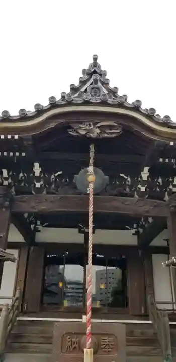 燈明寺の本殿・本堂