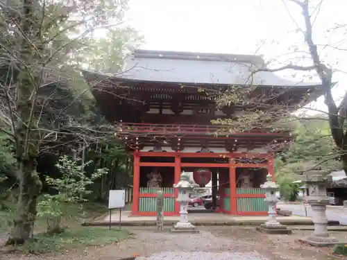 岩舟山高勝寺の山門