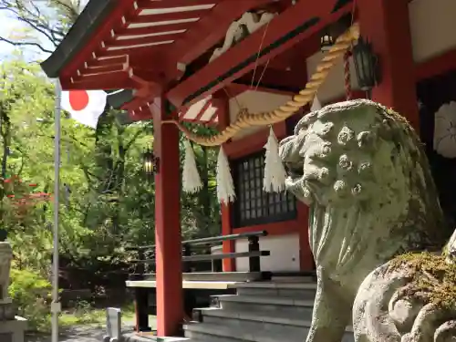 山中浅間神社の{uncategorized: "未分類", other: "その他", undefined: "問題あり", building: "その他建物", grave: "お墓", sacred_gate: "鳥居", guardian: "狛犬", statue: "像", buddha: "仏像", history: "歴史", nature: "自然", garden: "庭園", animal: "動物", pagoda: "塔", temizu: "手水舎", mountain_gate: "山門・神門", sanctuary: "本殿・本堂", subordinate: "末社・摂社", art: "芸術", scenery: "景色", jizo: "地蔵", ema: "絵馬", goshuin: "御朱印", omikuji: "おみくじ", items: "授与品その他", amulet: "お守り", goshuincho: "御朱印帳", eats: "食事", festival: "お祭り", votive_dance: "神楽", shichigosan: "七五三参", wedding: "結婚式", experience: "体験その他", initially: "初詣", around: "周辺", anti_infection: "感染症対策"}