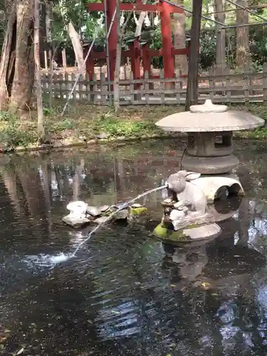 調神社の庭園