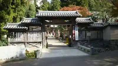 白峯寺の山門・神門