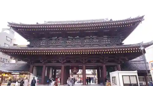川崎大師（平間寺）の山門・神門