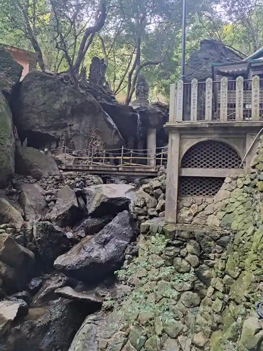 城戸ノ滝不動堂のその他建物