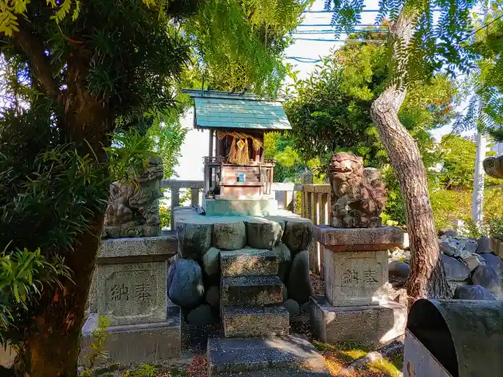 白山社の末社・摂社