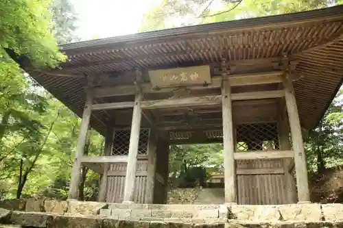 神池寺の山門・神門