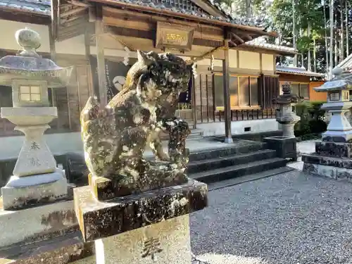 椋本神社の狛犬