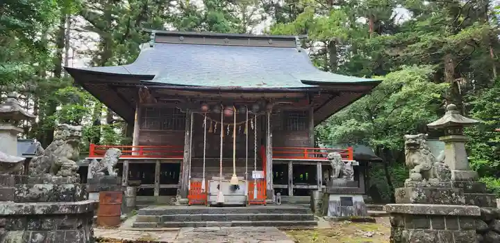 熊野神社の本殿・本堂