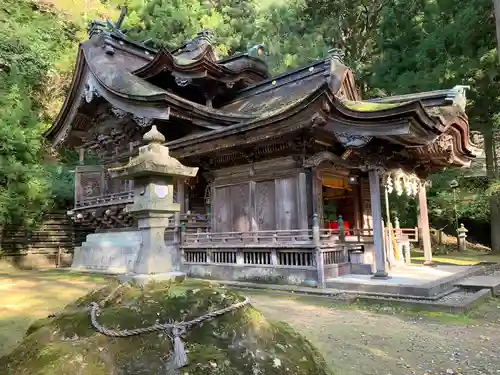 岡太神社・大瀧神社の本殿・本堂
