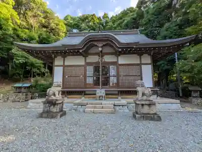 皇太神社の{uncategorized: "未分類", other: "その他", undefined: "問題あり", building: "その他建物", grave: "お墓", sacred_gate: "鳥居", guardian: "狛犬", statue: "像", buddha: "仏像", history: "歴史", nature: "自然", garden: "庭園", animal: "動物", pagoda: "塔", temizu: "手水舎", mountain_gate: "山門・神門", sanctuary: "本殿・本堂", subordinate: "末社・摂社", art: "芸術", scenery: "景色", jizo: "地蔵", ema: "絵馬", goshuin: "御朱印", omikuji: "おみくじ", items: "授与品その他", amulet: "お守り", goshuincho: "御朱印帳", eats: "食事", festival: "お祭り", votive_dance: "神楽", shichigosan: "七五三参", wedding: "結婚式", experience: "体験その他", initially: "初詣", around: "周辺", anti_infection: "感染症対策"}