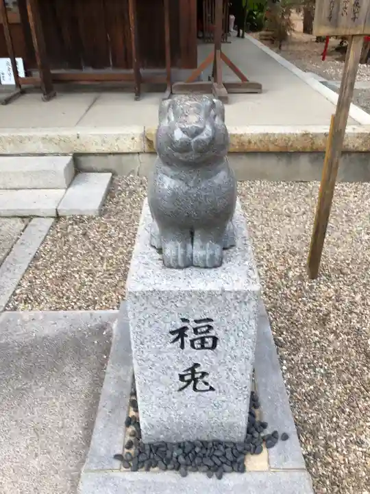 三輪神社の狛犬