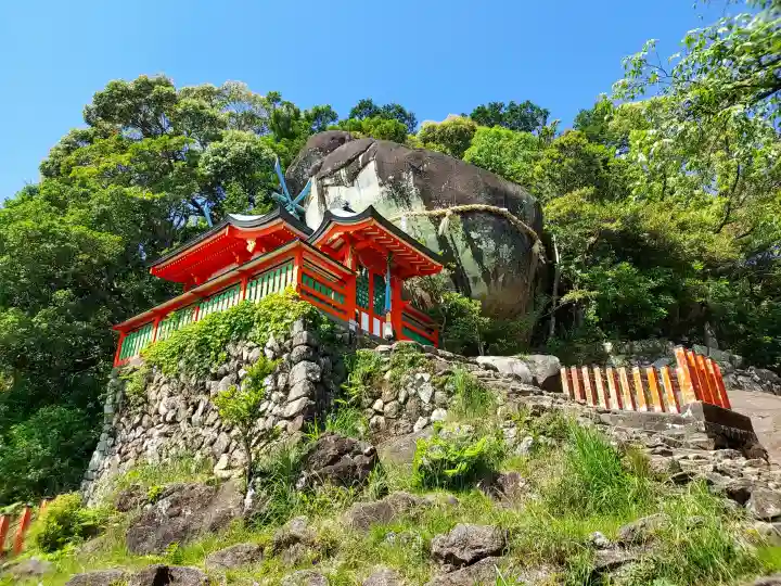 神倉神社(熊野速玉大社摂社)の{uncategorized: "未分類", other: "その他", undefined: "問題あり", building: "その他建物", grave: "お墓", sacred_gate: "鳥居", guardian: "狛犬", statue: "像", buddha: "仏像", history: "歴史", nature: "自然", garden: "庭園", animal: "動物", pagoda: "塔", temizu: "手水舎", mountain_gate: "山門・神門", sanctuary: "本殿・本堂", subordinate: "末社・摂社", art: "芸術", scenery: "景色", jizo: "地蔵", ema: "絵馬", goshuin: "御朱印", omikuji: "おみくじ", items: "授与品その他", amulet: "お守り", goshuincho: "御朱印帳", eats: "食事", festival: "お祭り", votive_dance: "神楽", shichigosan: "七五三参", wedding: "結婚式", experience: "体験その他", initially: "初詣", around: "周辺", anti_infection: "感染症対策"}