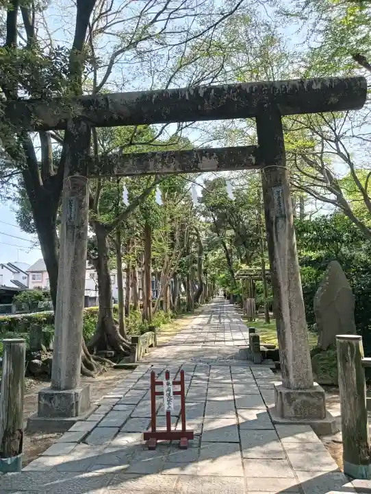 越ヶ谷久伊豆神社の{uncategorized: "未分類", other: "その他", undefined: "問題あり", building: "その他建物", grave: "お墓", sacred_gate: "鳥居", guardian: "狛犬", statue: "像", buddha: "仏像", history: "歴史", nature: "自然", garden: "庭園", animal: "動物", pagoda: "塔", temizu: "手水舎", mountain_gate: "山門・神門", sanctuary: "本殿・本堂", subordinate: "末社・摂社", art: "芸術", scenery: "景色", jizo: "地蔵", ema: "絵馬", goshuin: "御朱印", omikuji: "おみくじ", items: "授与品その他", amulet: "お守り", goshuincho: "御朱印帳", eats: "食事", festival: "お祭り", votive_dance: "神楽", shichigosan: "七五三参", wedding: "結婚式", experience: "体験その他", initially: "初詣", around: "周辺", anti_infection: "感染症対策"}