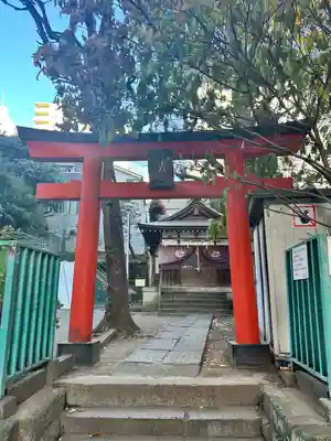 出世稲荷神社（春日稲荷神社）の鳥居