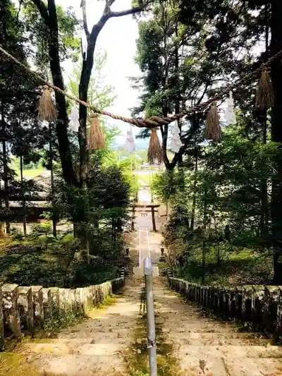 久米熊野座神社の建物その他