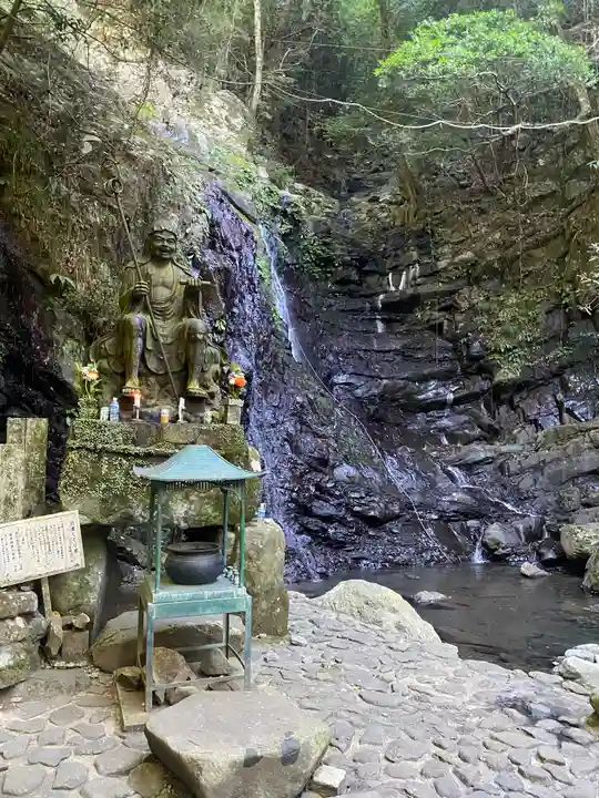 大本山七宝瀧寺(大阪府)
