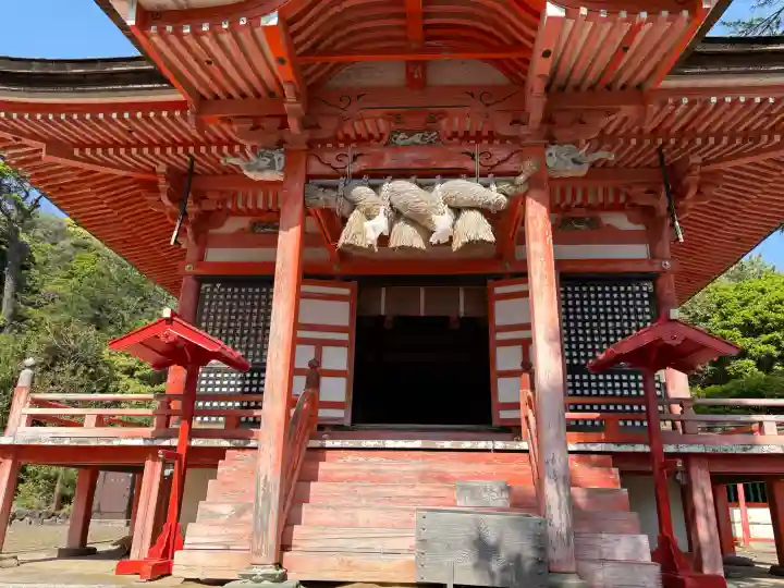 日御碕神社の{uncategorized: "未分類", other: "その他", undefined: "問題あり", building: "その他建物", grave: "お墓", sacred_gate: "鳥居", guardian: "狛犬", statue: "像", buddha: "仏像", history: "歴史", nature: "自然", garden: "庭園", animal: "動物", pagoda: "塔", temizu: "手水舎", mountain_gate: "山門・神門", sanctuary: "本殿・本堂", subordinate: "末社・摂社", art: "芸術", scenery: "景色", jizo: "地蔵", ema: "絵馬", goshuin: "御朱印", omikuji: "おみくじ", items: "授与品その他", amulet: "お守り", goshuincho: "御朱印帳", eats: "食事", festival: "お祭り", votive_dance: "神楽", shichigosan: "七五三参", wedding: "結婚式", experience: "体験その他", initially: "初詣", around: "周辺", anti_infection: "感染症対策"}