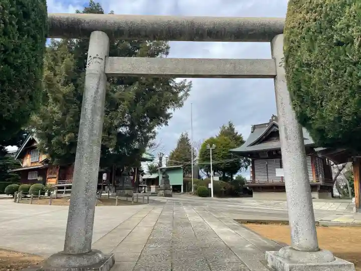 諏訪神社の{uncategorized: "未分類", other: "その他", undefined: "問題あり", building: "その他建物", grave: "お墓", sacred_gate: "鳥居", guardian: "狛犬", statue: "像", buddha: "仏像", history: "歴史", nature: "自然", garden: "庭園", animal: "動物", pagoda: "塔", temizu: "手水舎", mountain_gate: "山門・神門", sanctuary: "本殿・本堂", subordinate: "末社・摂社", art: "芸術", scenery: "景色", jizo: "地蔵", ema: "絵馬", goshuin: "御朱印", omikuji: "おみくじ", items: "授与品その他", amulet: "お守り", goshuincho: "御朱印帳", eats: "食事", festival: "お祭り", votive_dance: "神楽", shichigosan: "七五三参", wedding: "結婚式", experience: "体験その他", initially: "初詣", around: "周辺", anti_infection: "感染症対策"}