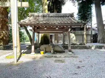 大神神社の手水舎