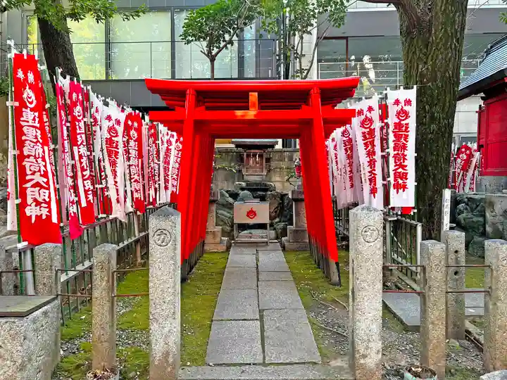 若宮八幡社の末社・摂社
