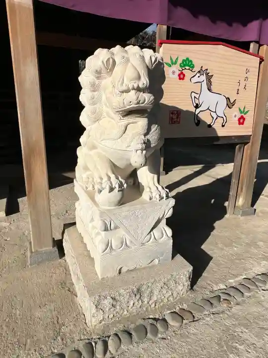 唐澤山神社の{uncategorized: "未分類", other: "その他", undefined: "問題あり", building: "その他建物", grave: "お墓", sacred_gate: "鳥居", guardian: "狛犬", statue: "像", buddha: "仏像", history: "歴史", nature: "自然", garden: "庭園", animal: "動物", pagoda: "塔", temizu: "手水舎", mountain_gate: "山門・神門", sanctuary: "本殿・本堂", subordinate: "末社・摂社", art: "芸術", scenery: "景色", jizo: "地蔵", ema: "絵馬", goshuin: "御朱印", omikuji: "おみくじ", items: "授与品その他", amulet: "お守り", goshuincho: "御朱印帳", eats: "食事", festival: "お祭り", votive_dance: "神楽", shichigosan: "七五三参", wedding: "結婚式", experience: "体験その他", initially: "初詣", around: "周辺", anti_infection: "感染症対策"}