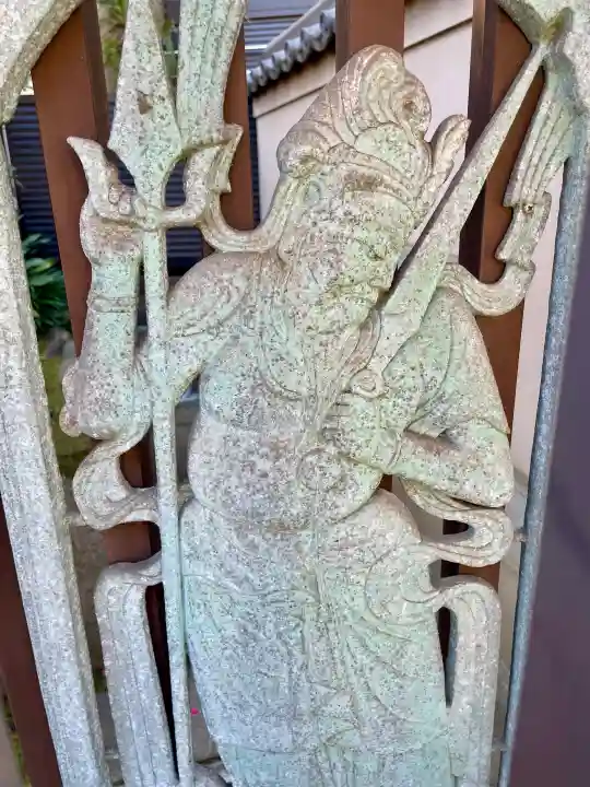 本納寺の{uncategorized: "未分類", other: "その他", undefined: "問題あり", building: "その他建物", grave: "お墓", sacred_gate: "鳥居", guardian: "狛犬", statue: "像", buddha: "仏像", history: "歴史", nature: "自然", garden: "庭園", animal: "動物", pagoda: "塔", temizu: "手水舎", mountain_gate: "山門・神門", sanctuary: "本殿・本堂", subordinate: "末社・摂社", art: "芸術", scenery: "景色", jizo: "地蔵", ema: "絵馬", goshuin: "御朱印", omikuji: "おみくじ", items: "授与品その他", amulet: "お守り", goshuincho: "御朱印帳", eats: "食事", festival: "お祭り", votive_dance: "神楽", shichigosan: "七五三参", wedding: "結婚式", experience: "体験その他", initially: "初詣", around: "周辺", anti_infection: "感染症対策"}