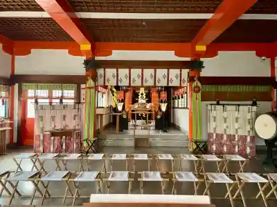 氷川鍬神社の{uncategorized: "未分類", other: "その他", undefined: "問題あり", building: "その他建物", grave: "お墓", sacred_gate: "鳥居", guardian: "狛犬", statue: "像", buddha: "仏像", history: "歴史", nature: "自然", garden: "庭園", animal: "動物", pagoda: "塔", temizu: "手水舎", mountain_gate: "山門・神門", sanctuary: "本殿・本堂", subordinate: "末社・摂社", art: "芸術", scenery: "景色", jizo: "地蔵", ema: "絵馬", goshuin: "御朱印", omikuji: "おみくじ", items: "授与品その他", amulet: "お守り", goshuincho: "御朱印帳", eats: "食事", festival: "お祭り", votive_dance: "神楽", shichigosan: "七五三参", wedding: "結婚式", experience: "体験その他", initially: "初詣", around: "周辺", anti_infection: "感染症対策"}