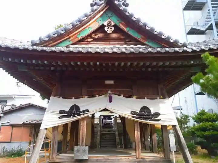 八幡神社の本殿・本堂