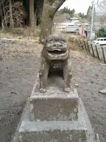 上色見熊野座神社の狛犬