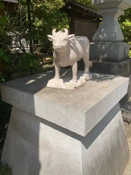 比々多神社の狛犬